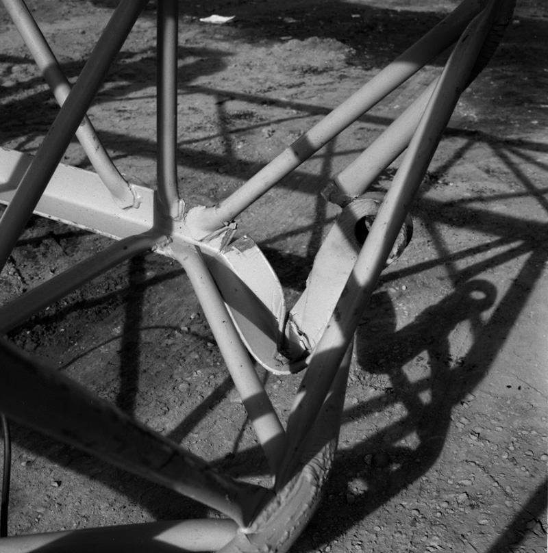 f. Crane no 55, broken jib