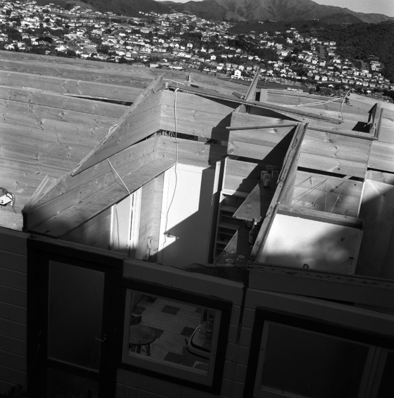 e. No 35 Bedford St, House damaged by storm