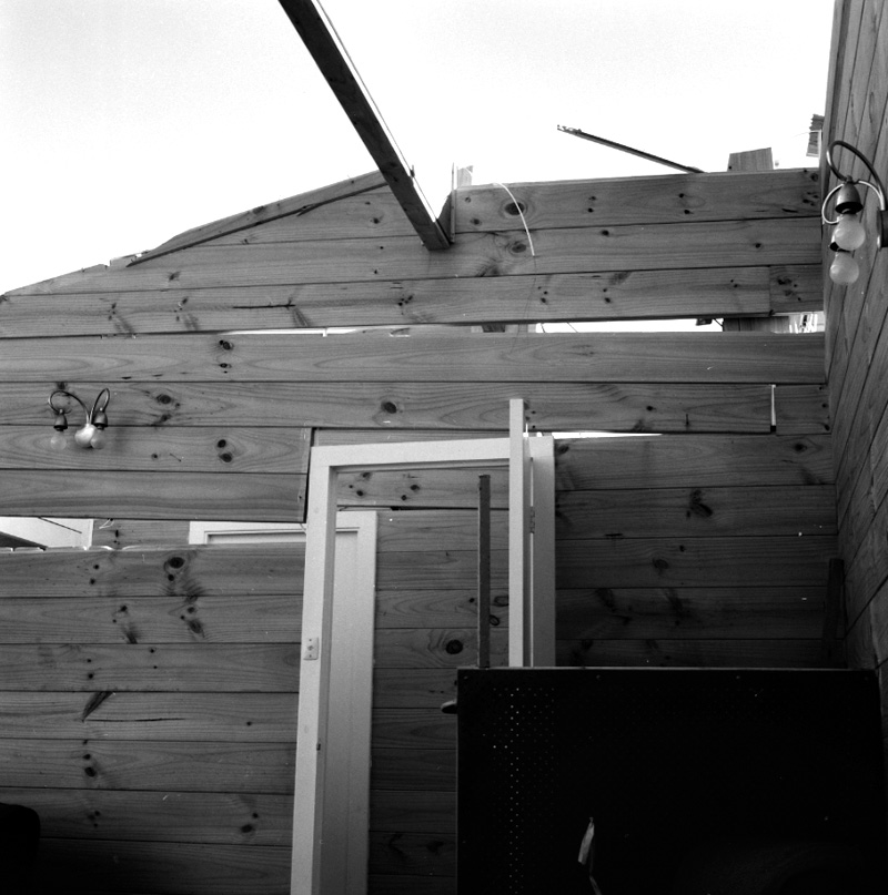 k. No 35 Bedford St, House damaged by storm