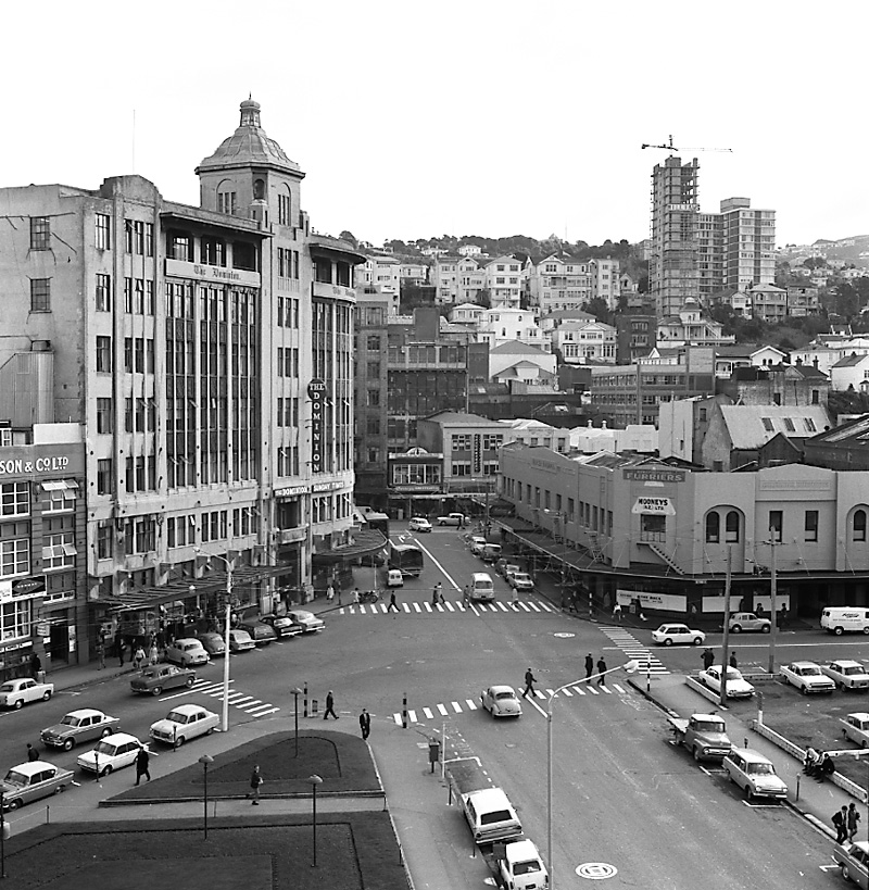 b. Crossings Mercer, Wakefield and Victoria Streets
