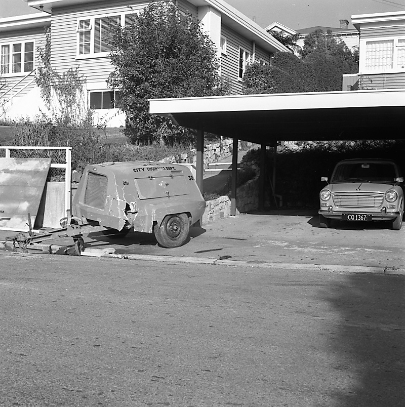 e. Drainage opposite No 88 Cashmere Ave