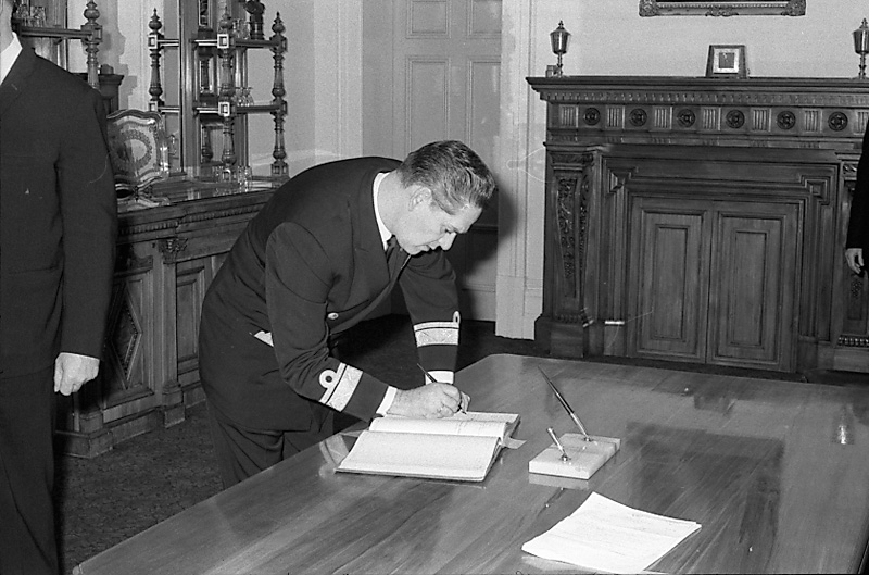 e. Visit of Rear Admiral F Piana Lara, Mexican Navy, to Sir Francis Kitts