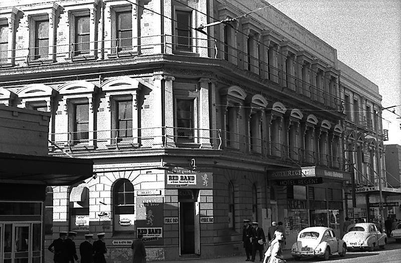 i. No 354 Oriental Parade, substandard dwelling (Mr Spiros Savos)