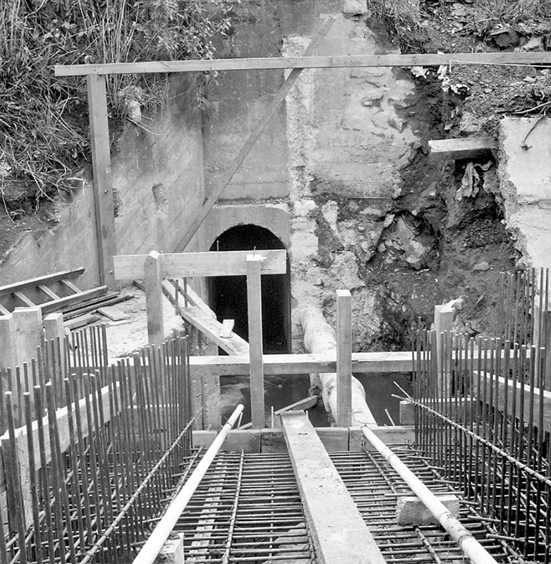 a. Wilton Road Tunnel, Crossover structure