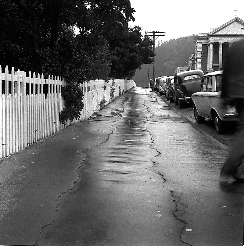 b. Footpath, Hill St