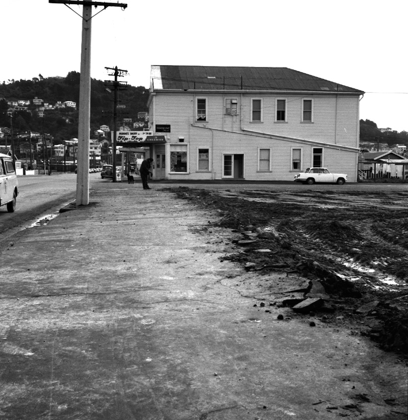 b. Coutts St