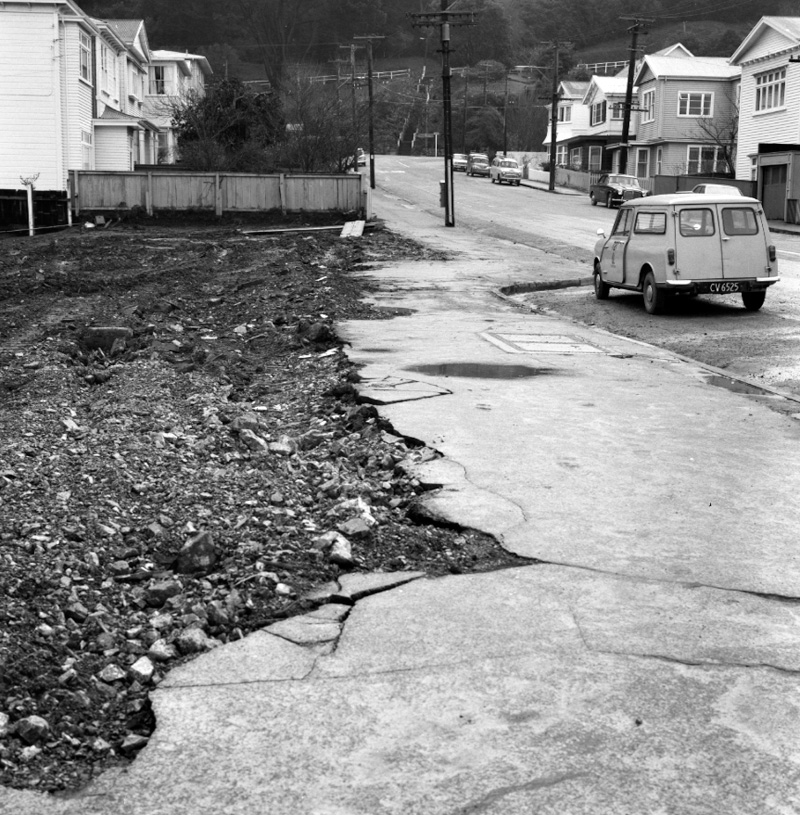 b. Park Street - Tinakori Road