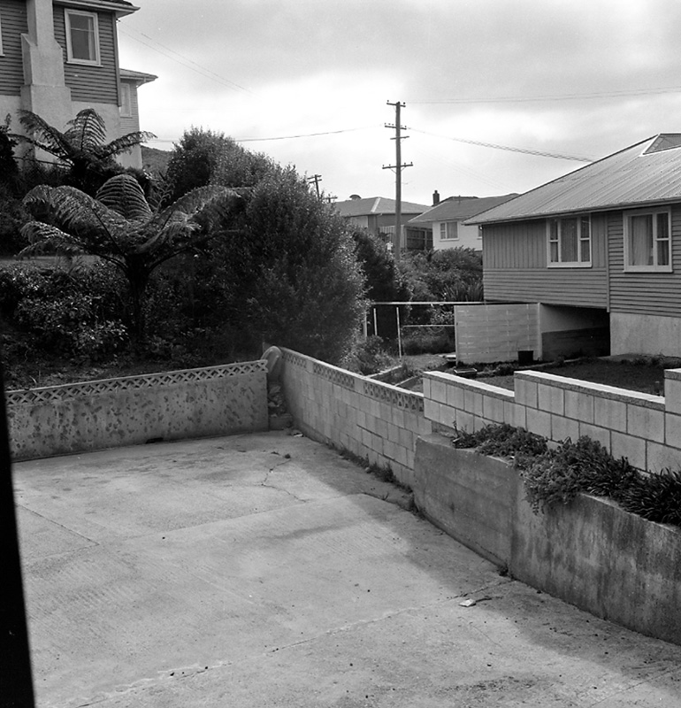 b. Nos 15-17 Elliott St, Johnsonville