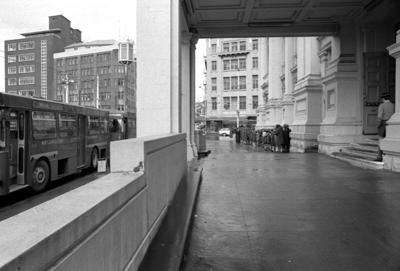 k. Buses in front of Town Hall