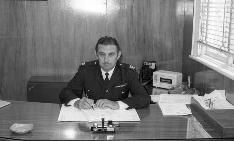 m. Traffic superintendent and secretary (Miss Dickinson)