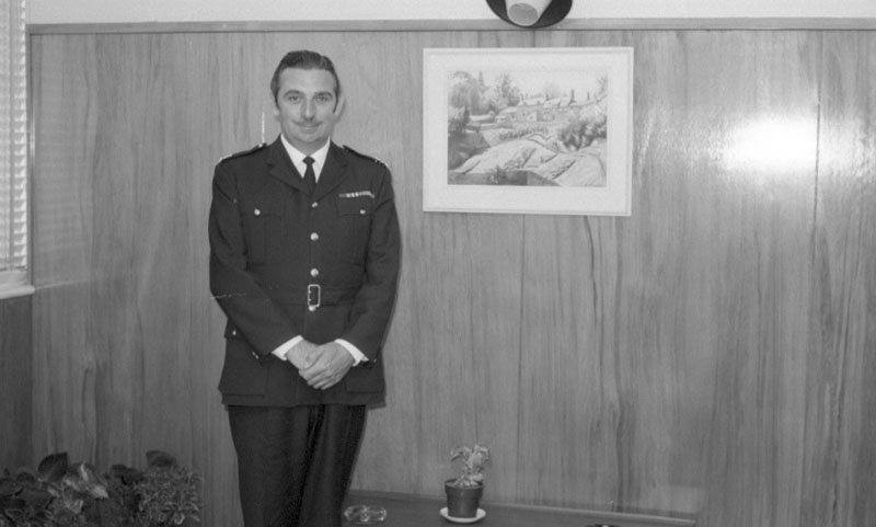 o. Traffic superintendent and secretary (Miss Dickinson)