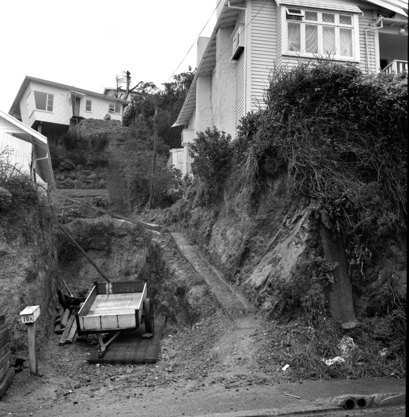 d. No 8 Severn St