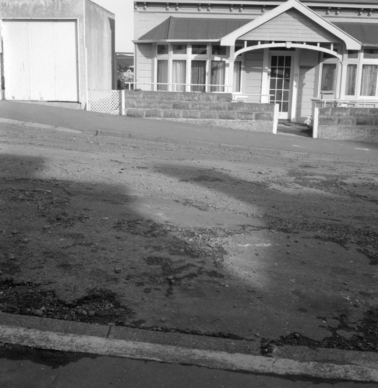 b. No 68 Waripori Street [Te Wharepōuri Street], alleged accident (Mrs M O'Connor)