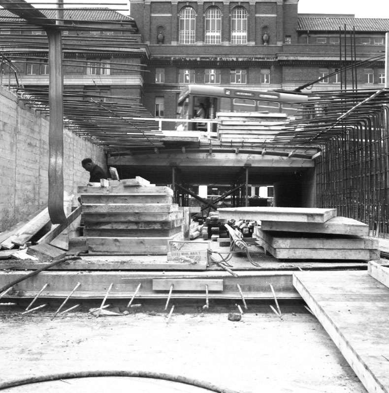 a. Pedestrian subway, Lambton Quay to Railway Station