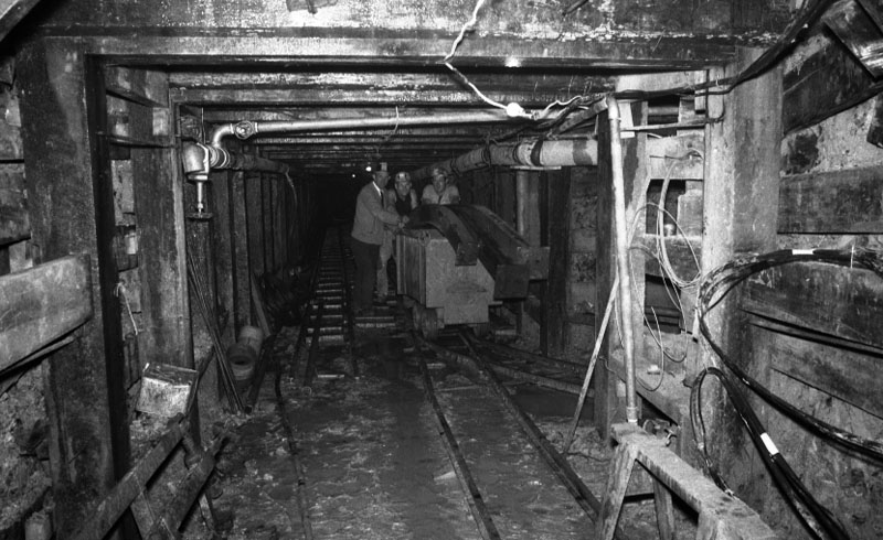 m. Windsor Place - Pilot tunnel for motorway