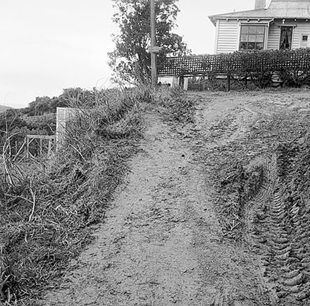 a. Site of tractor accident, Mana Street, Vogeltown