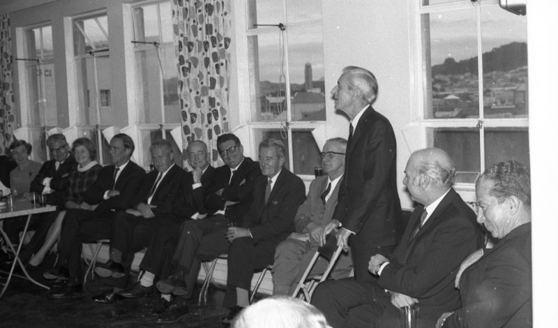 ak. Presentation to Mr Fitzgibbon on retirement