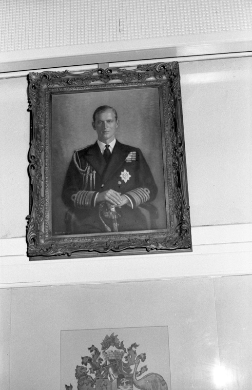 u. Copies of oil paintings and old photos