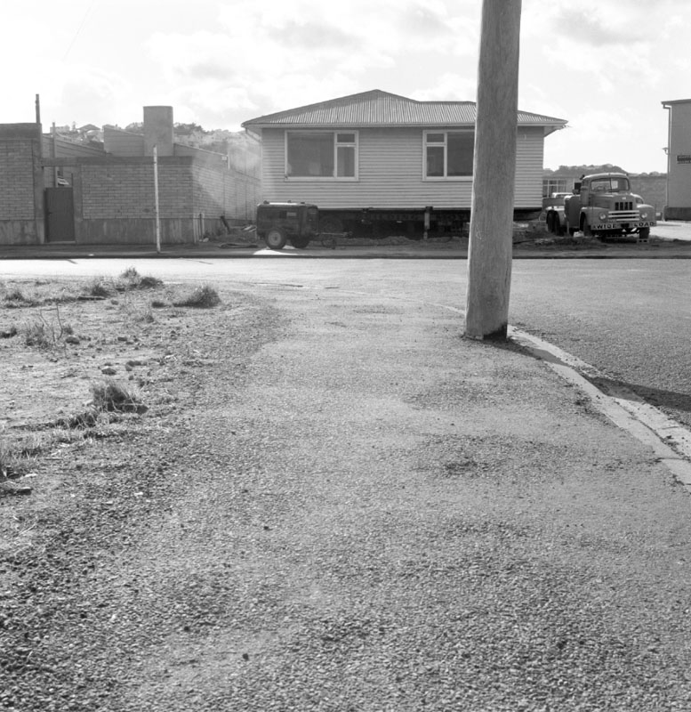 c. Footpath, Kemp St, Kotuku Flats (builders OVL)