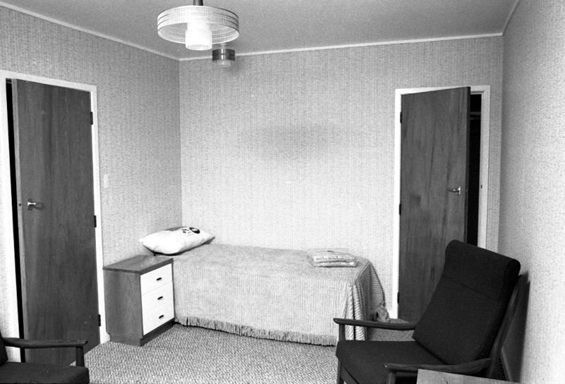 i. Nairn Street Flats, interiors
