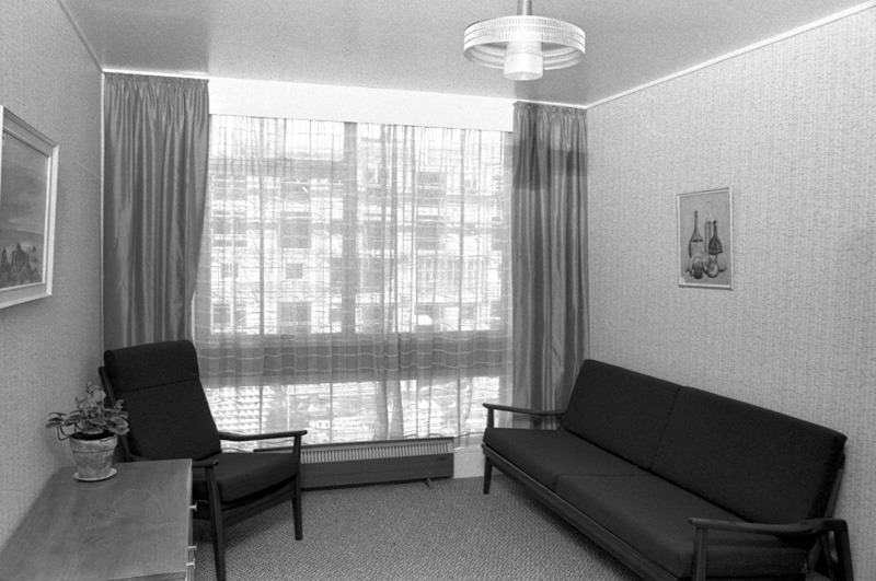 j. Nairn Street Flats, interiors