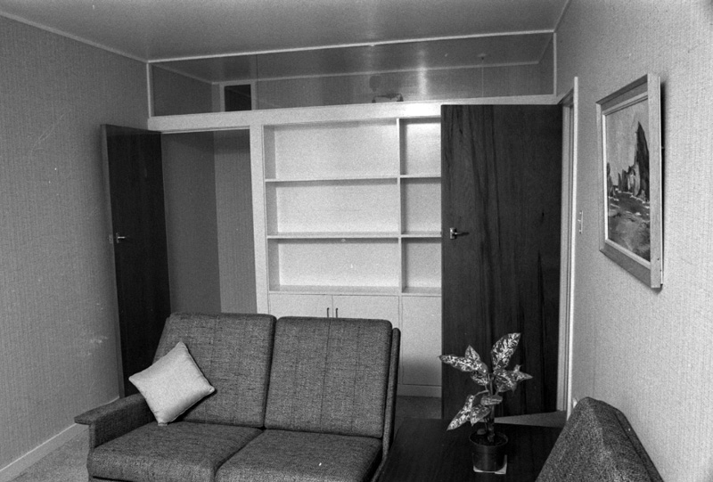 x. Nairn Street Flats, interiors