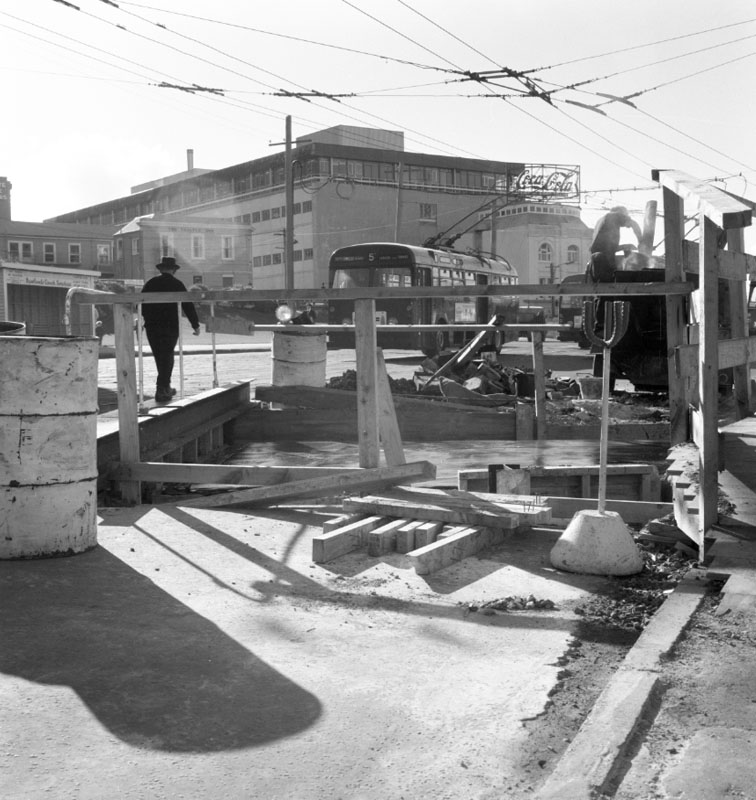 a. Pedestrian subway, Lambton Quay to Railway Station