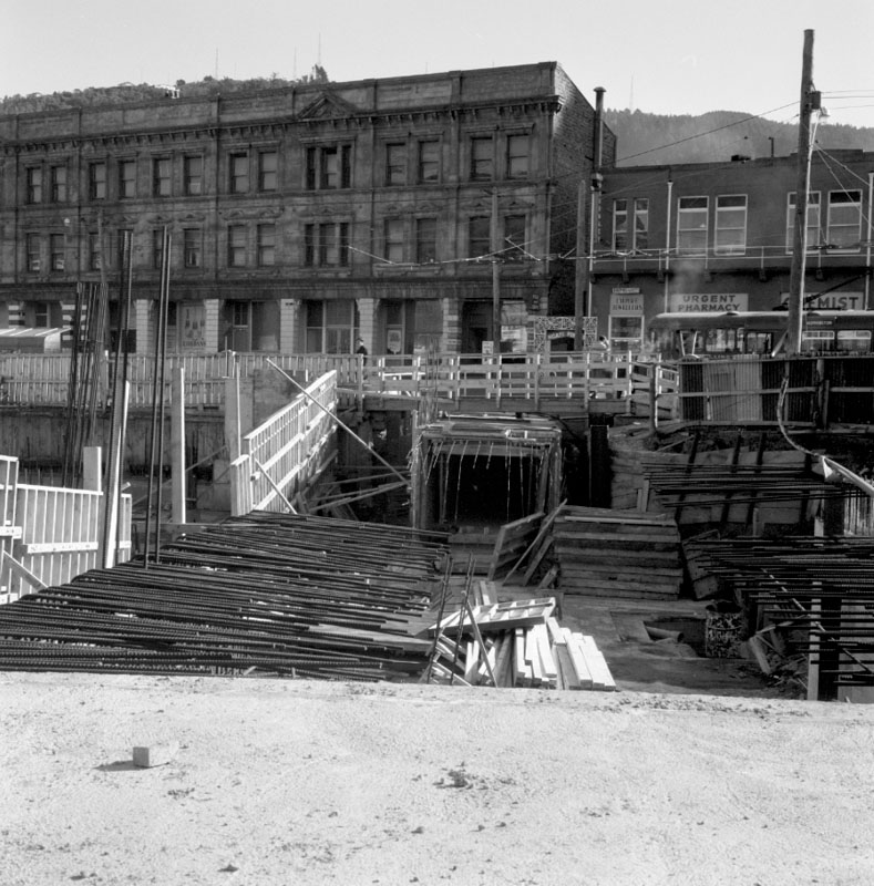 f. Pedestrian subway, Lambton Quay to Railway Station