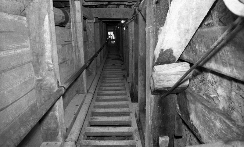 i. Pilot tunnel for motorway, Windsor Place