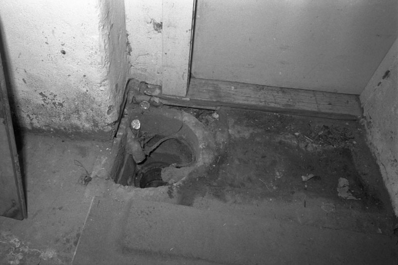 m. Substandard dwellings, Queens Drive, nos 344, 346, 348, 356, 11, 9