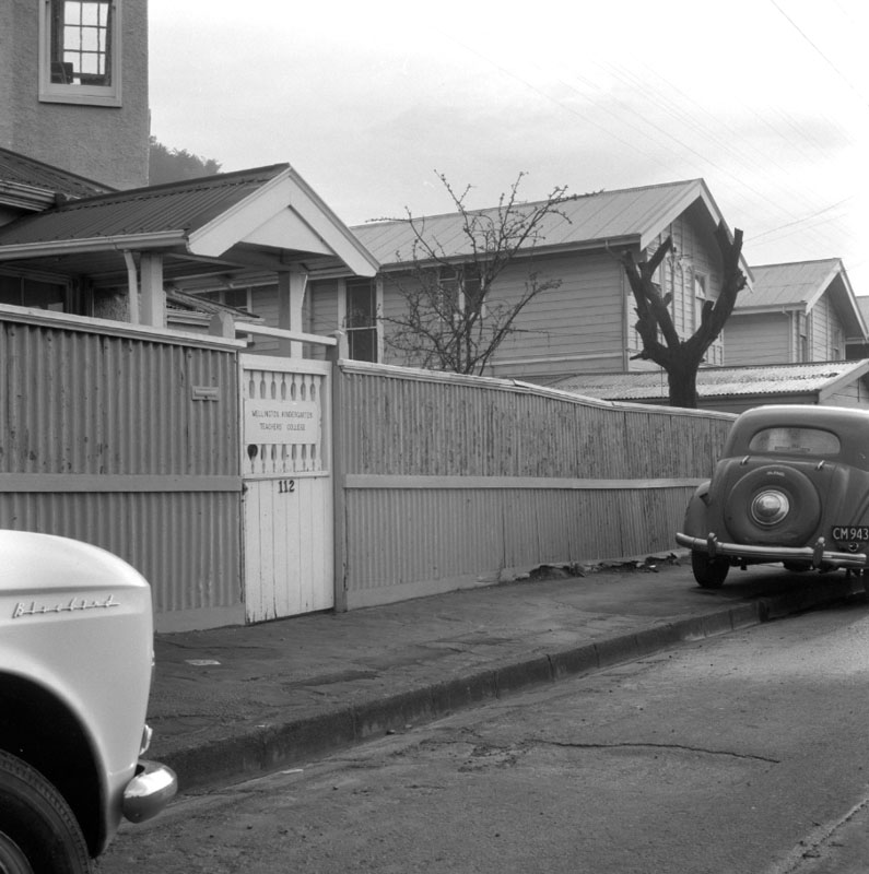 a. House Frontages, Tinakori Rd-Park St