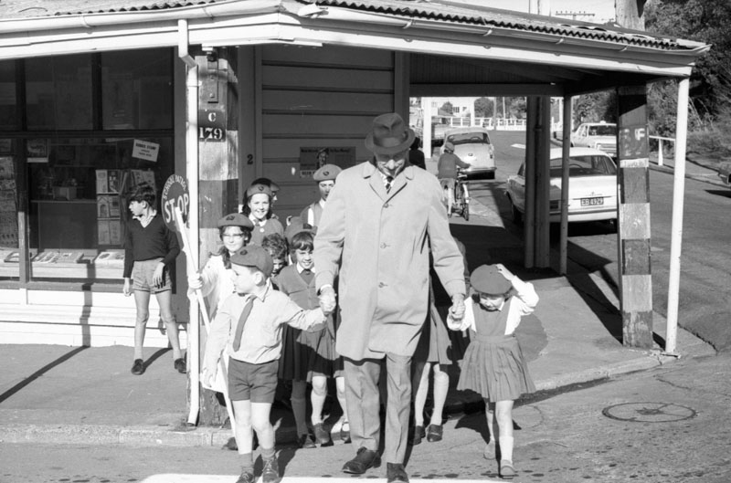e. Visit of Deputy Chief Constable of Gloucestershire (Mr Copping), Traffic house, school patrol (Childers Tce)