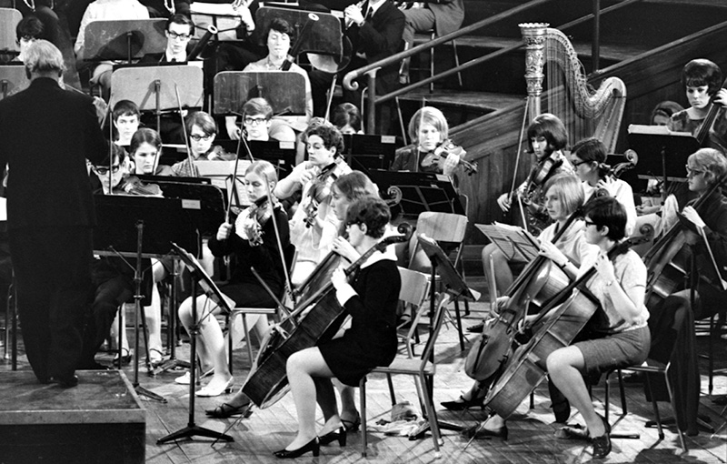 j. National Youth Orchestra, Town Hall