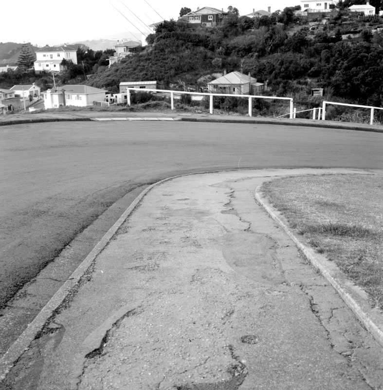 b. Krull St, footpath