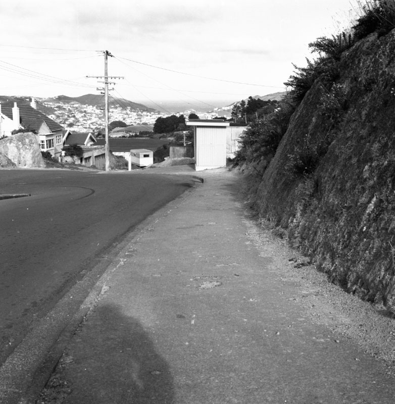 e. Krull St, footpath