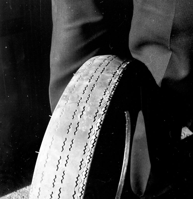 a. Showing tread on tyre used in aquaplaning test on prepared section of Hutt Road