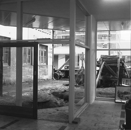 i. Streetscape, Taranaki Street, Mount Cook