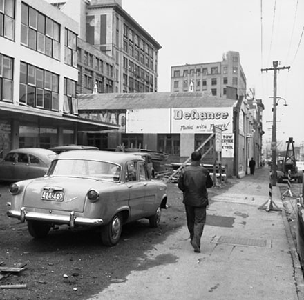 l. Streetscape, Taranaki Street, Mount Cook