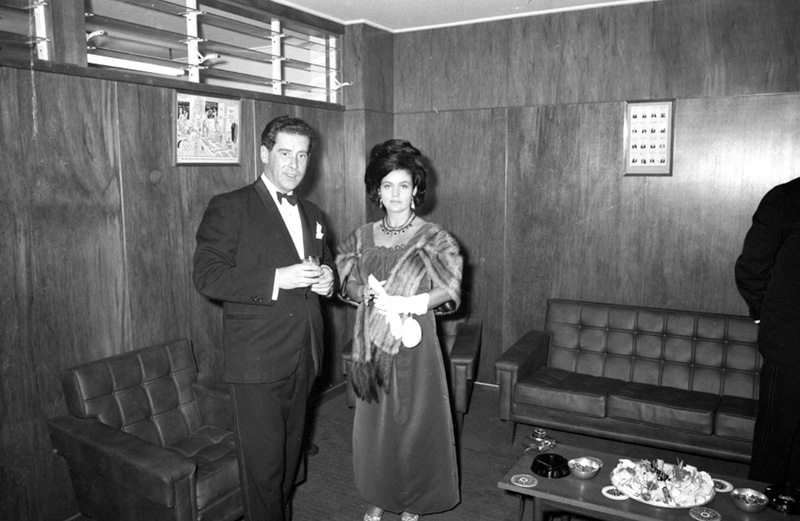 a. Reception, traffic house