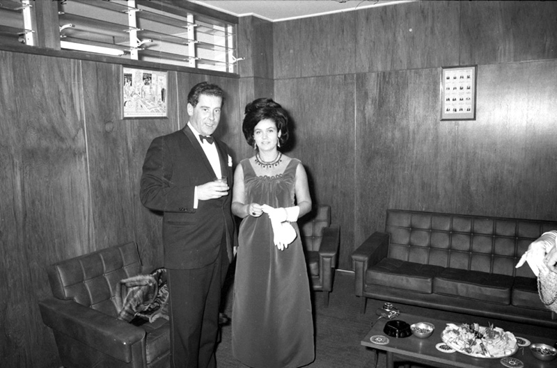 b. Reception, traffic house