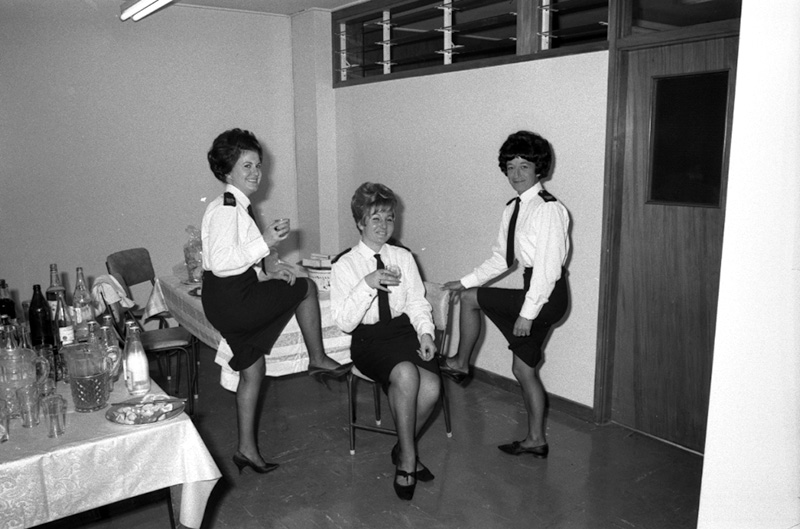 n. Reception, traffic house