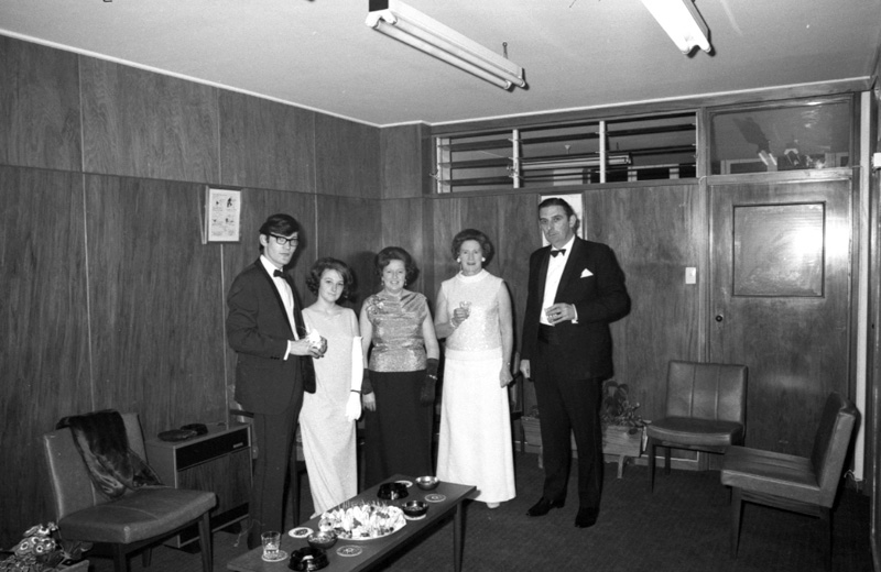 u. Reception, traffic house