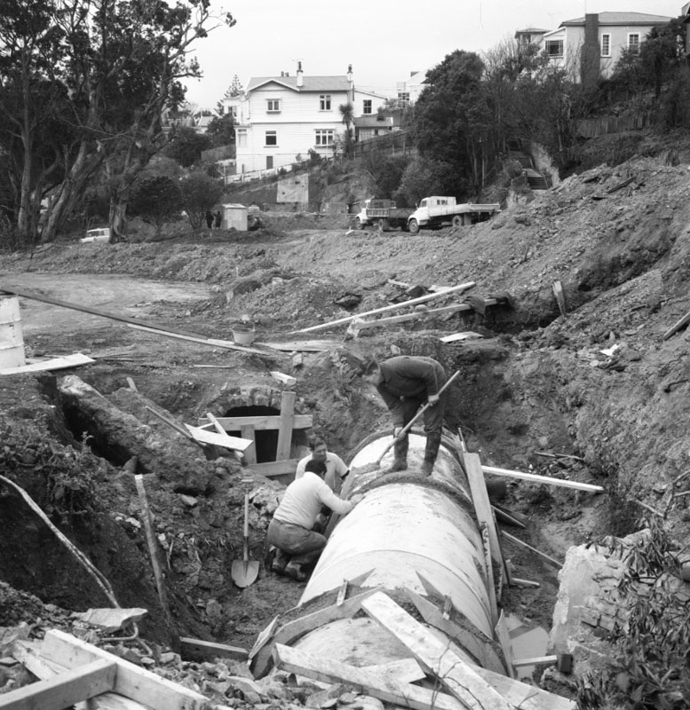 c. Pipitea Stream culvert, no 203 Tinakori Rd