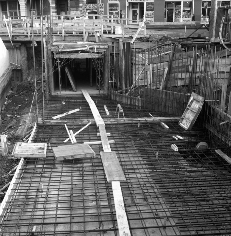 a. Pedestrian subway, Lambton Quay to Railway Station
