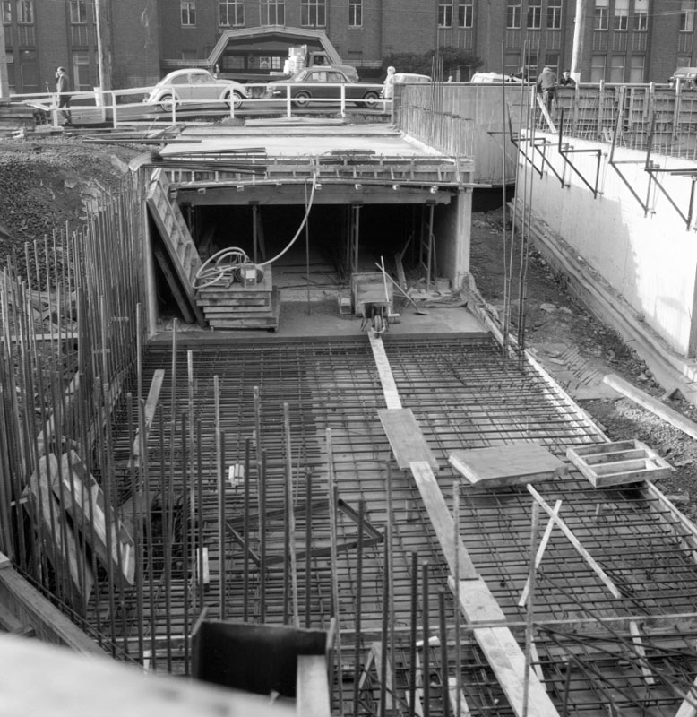 c. Pedestrian subway, Lambton Quay to Railway Station