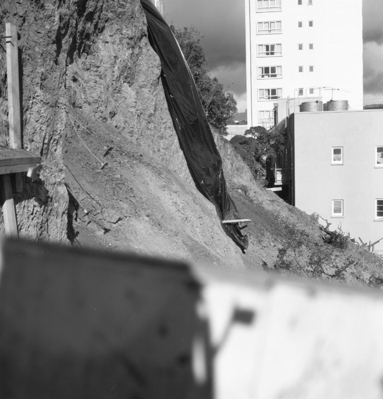 f. Clyde Quay Tavern, slipped bank - house - no 2 Hood St