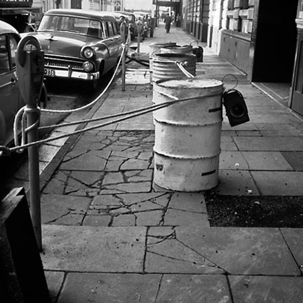 a. Waring-Taylor St footpath