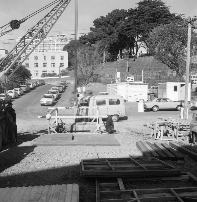 a. Sydney Street West, shaft and barricade