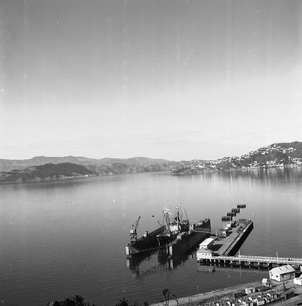 b. Floating Dock, Aotea Quay