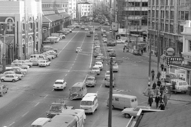 ah. Intersection, streetscape